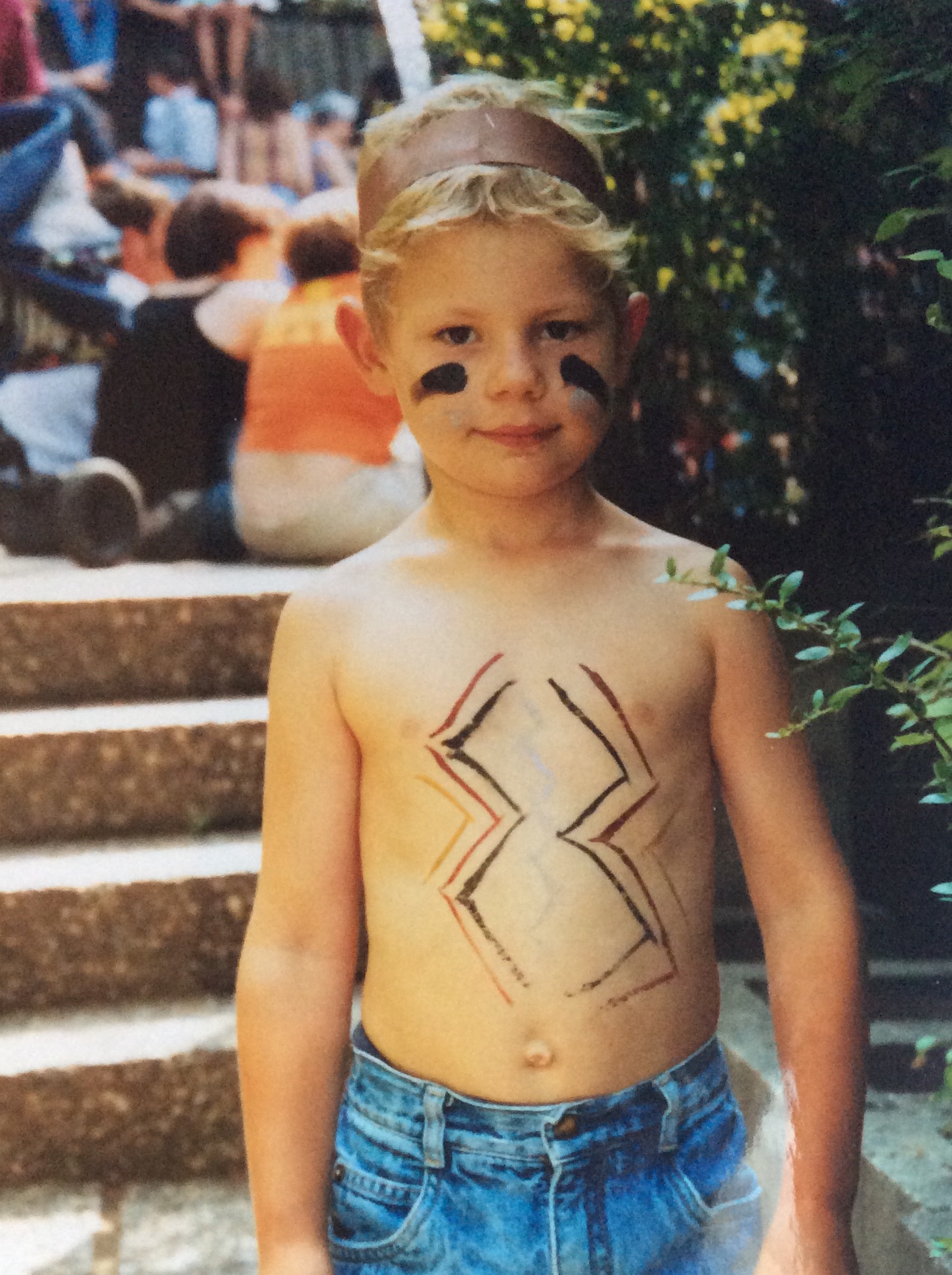 Glückliche Waldheimkinder